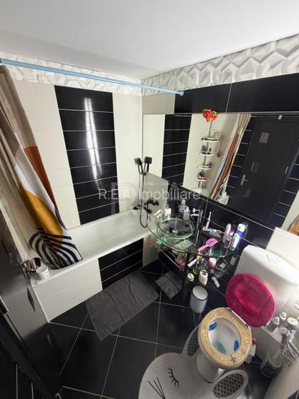 2 camere Ștefan cel Mare decomandat,parcare,et. 1,an 1984,metrou 57 mp - 5