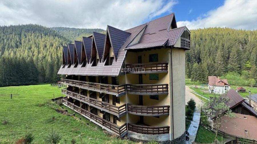 MOIECIU -  BRAN - HOTEL DE VANZARE - 6