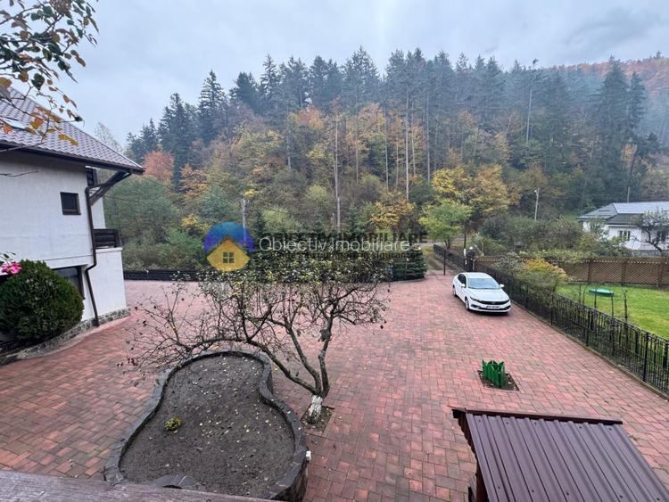 Casa cu posibilitate transformare in pensiune si teren de vanzare Piatra Neamt - 4