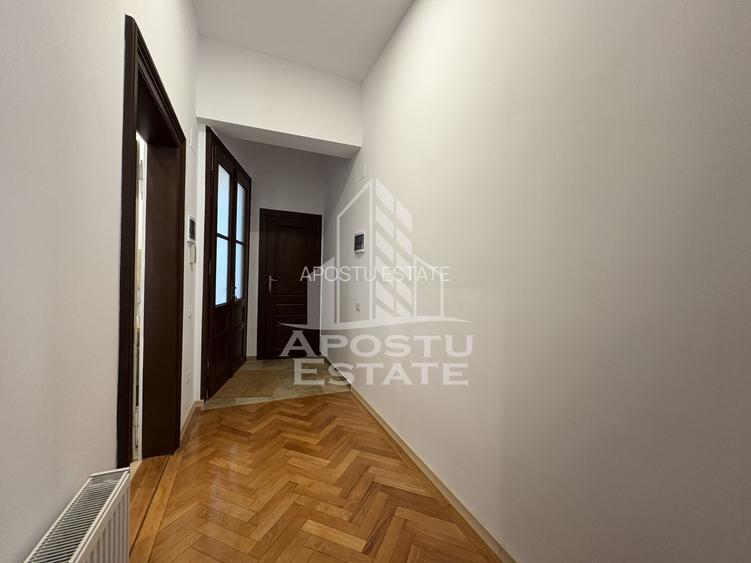 Apartament 3 camere, de inchiriat, centrala proprie, Piata Maria - 7