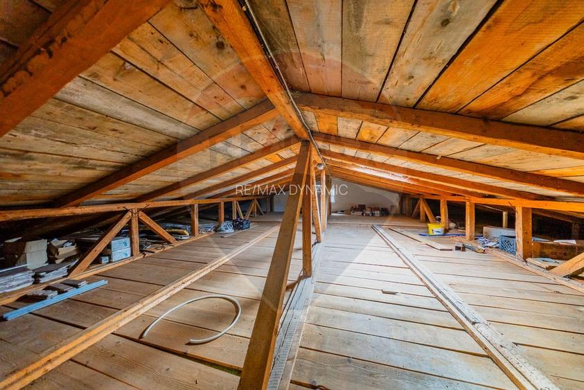 Vilă cu 4 camere de vânzare 921 mp zona Subcetate,Arad - 26