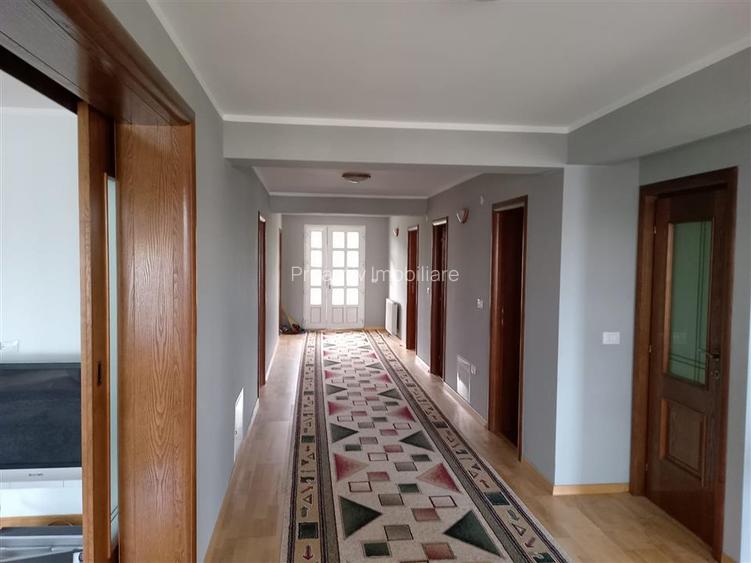 Casă individuală spațioasă în Ipotești | 300 mp ut - 5