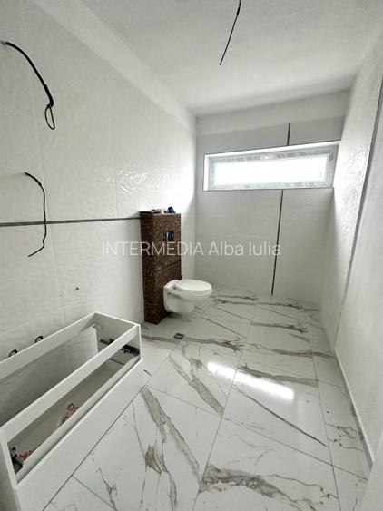 Casa Noua pe un nivel cu 4 camere cu terasa si toate utilitatile - 16