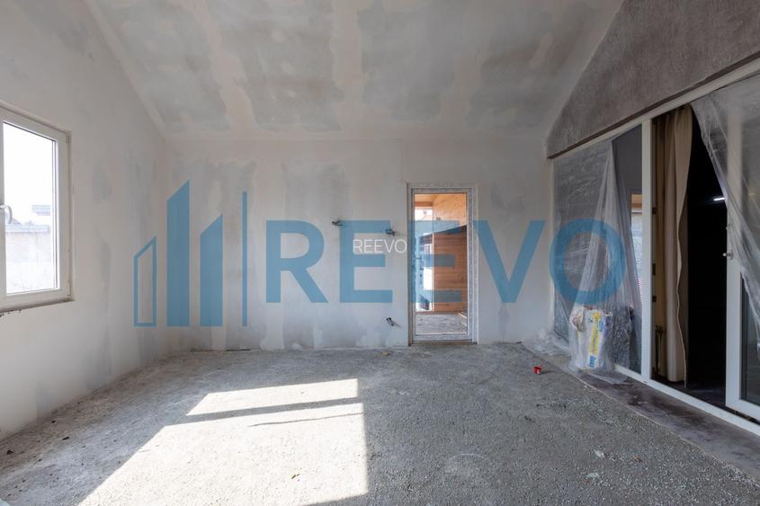 Clădire și teren de investiție, central Roman - 91