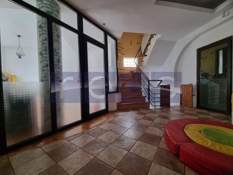 DE INCHIRIAT VILA  D+P+1+2 + CURTE | ZONA PARCUL CAROL - 5