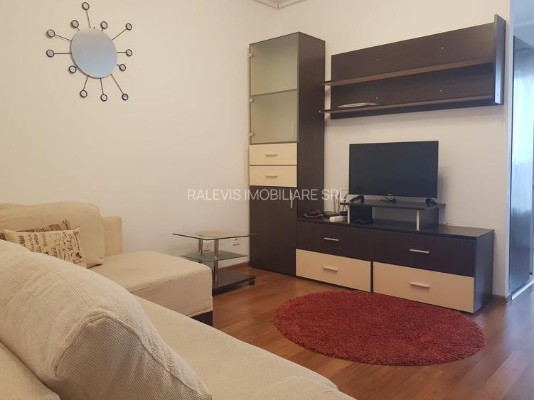 Inchiriere apartament 2 camere cu loc de parcare, 450 euro, Titan - 2