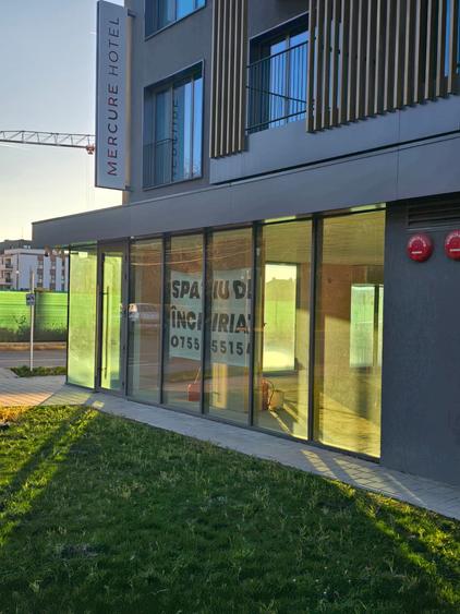 Spatiu Comercial pe Bld. Victoriei vizavi de Parcul Sub Arini - Hotel Mercure