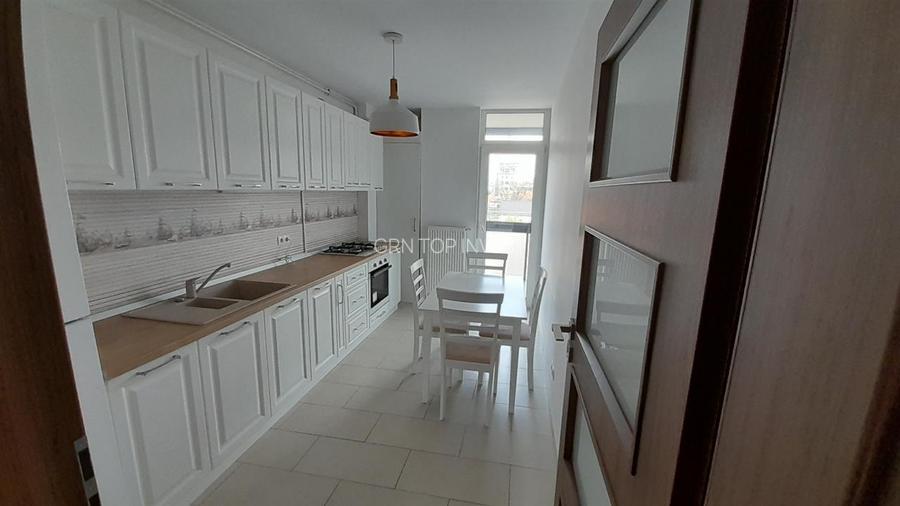 Apertament 3 camere 2 bai boxa parcare zona Strand - 4