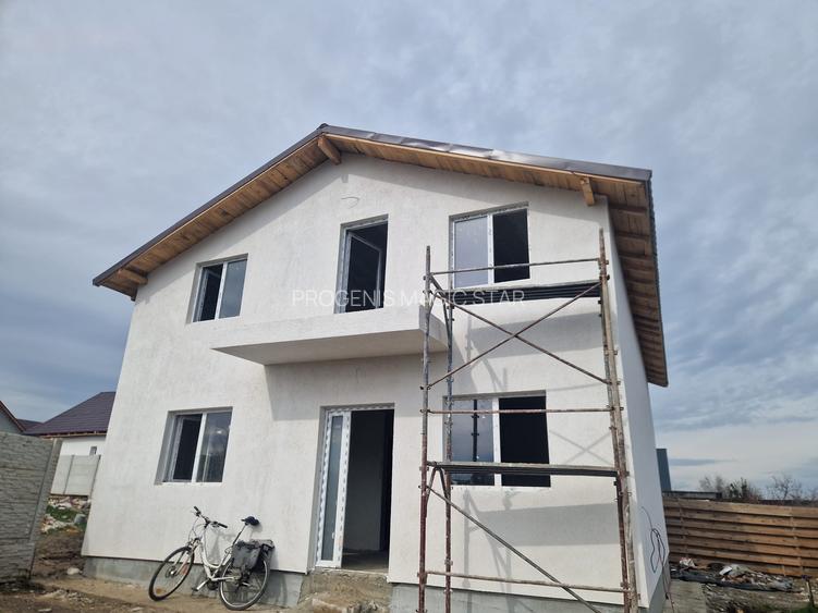 Agenție imobiliară vindem vilă  P+1 în  Lumina - 2