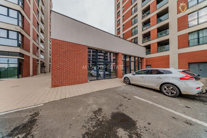 Spatiu Comercial Premium – 370 mp, Vitrină 13 m, 3 Intrări • Adora Par - 6