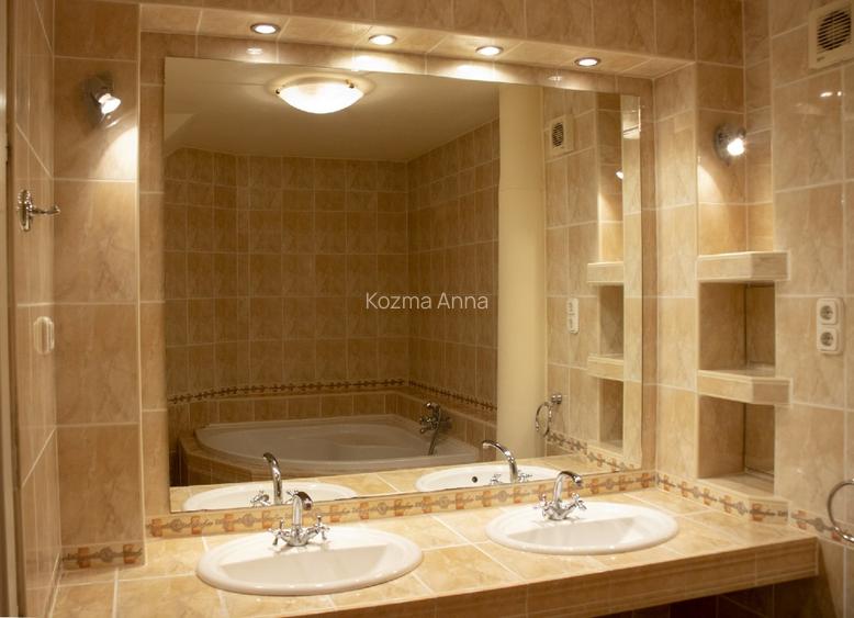 În Gyula, două proprietăți imobiliare de vânzare în zona turistică  - 12