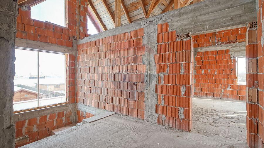 COMISION 0%| Casă individuală | 2 garaje | 192 mp utili | 847 mp teren - 42