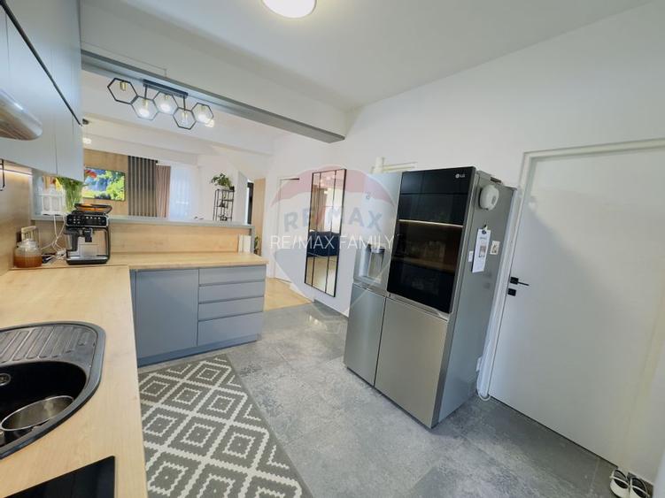 Casă / Vilă 5 camere,piscina Cart.Orizont 2 zona Metropolitana Oradea - 8