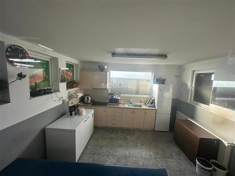 Spatiu cu 4 elevatoare pentru SERVICE AUTO - 3