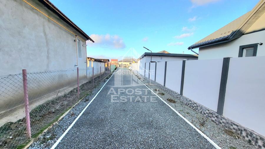 Jumatate de duplex nou cu 4 camere,Parta - 23