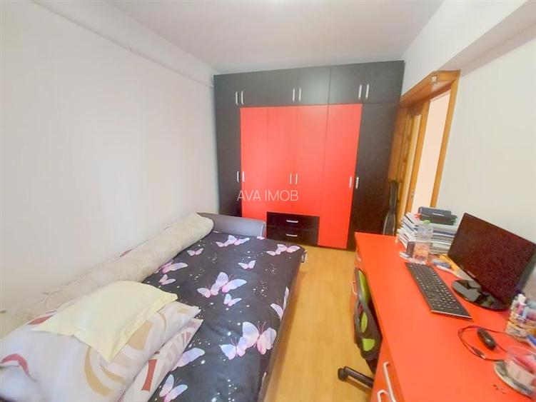 Apartament 3 camere decomandat, zona Mioritei - 8