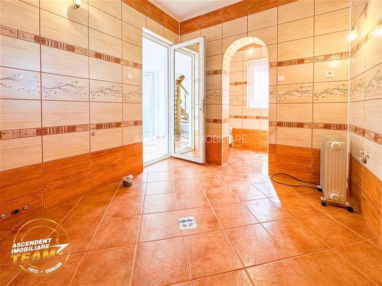 FILM! Casa noua,Covasna,cu fotovoltaic, garaj,curte,2 terase,langa partie,viitor - 15