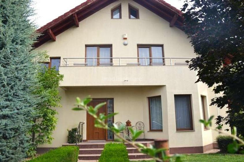 Locatie unica!  Inchiriere Vila superba langa parc, lac si stadionul din Targovi - 15