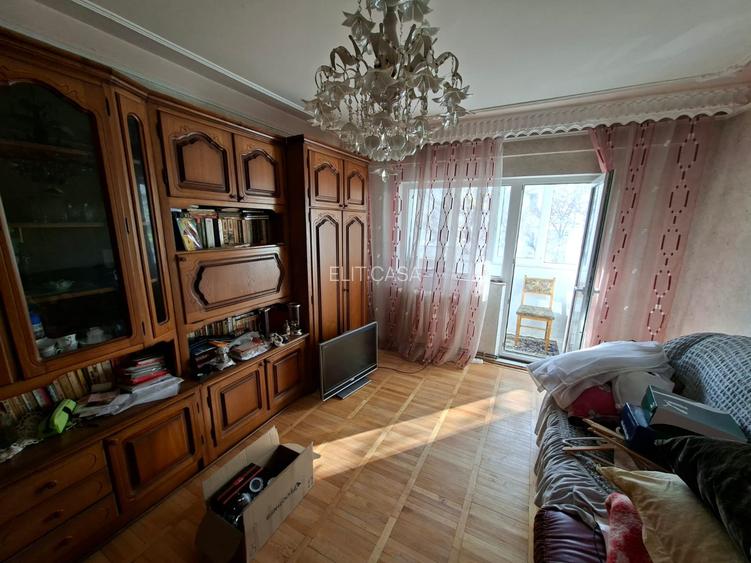 Apartament cu 2 camere decomandat, etajul 2/10, zona Alexandru cel Bun - 3