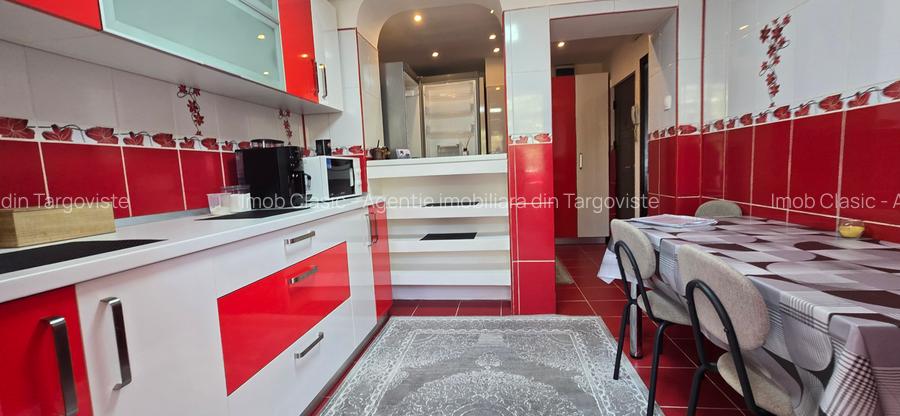 Micro  3 Târgoviște,  vânzare apartament 3camere, Etaj 1 - 16