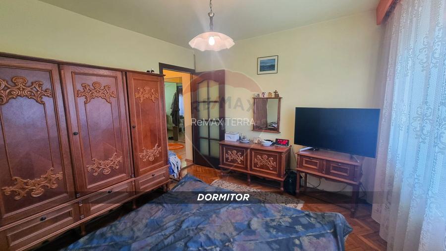 OCAZIE!!! Apartament cu 3 camere, 2 bai et. 2 Str. Hortensiei CENTRAL - 10