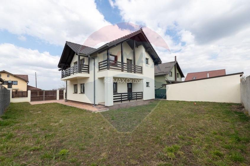 Casă modernă-Sânpetru |toate utilitatile| 420 mp teren | 3 dormitoare - 2