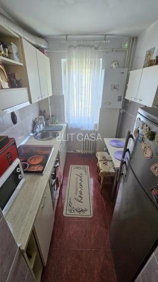 Apartament de 2 camere, etaj 3/5, zona Mircea - 4