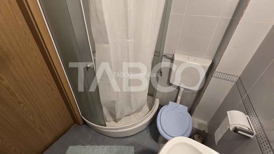 FARA COMISION - Apartament de vanzare 4 camere balcon parcare Lupeni  - 11