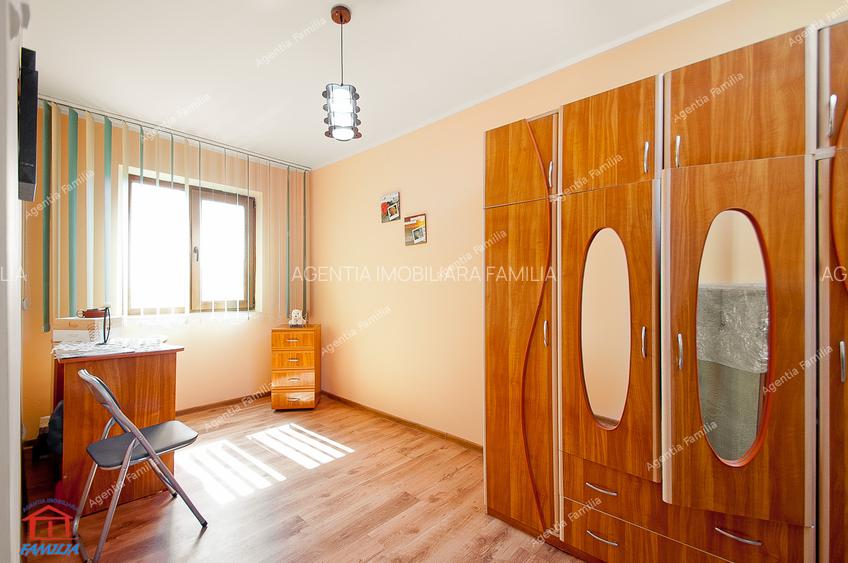 55oooEuro negociabil, trei camere renovat, mobilat si utilat, Micro 21-Turn TV - 5