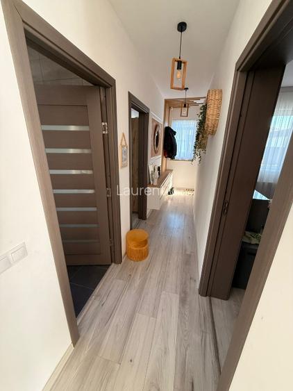 Casa mobilata si utilata cu garaj + foisor, curte amenajata,110 mp, 375mp teren  - 11