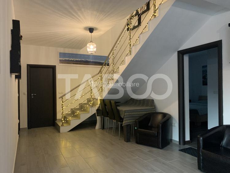 Casa 8 camere 7 bai 284 mp 225mp curte libera in Porumbacu de Sus - 14