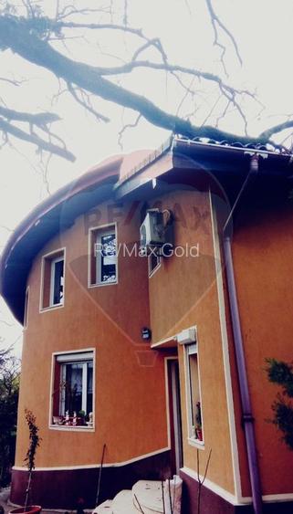 Vila la Lacul Snagov deschidere 21 ml,  ponton propriu - 18