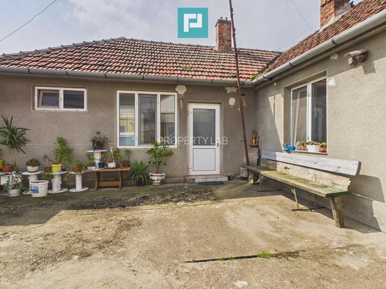 2 case separate + curte 1400 mp – Zona Dâmbovița - 20