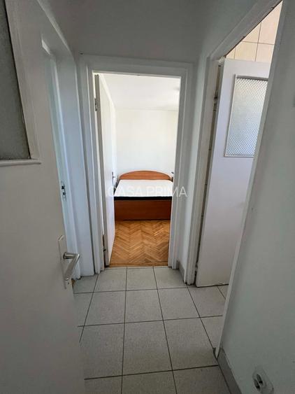 TATARASI-ap.2 camere, decomandat, liber, 50mp,pod, geam la baie, fara risc! - 2