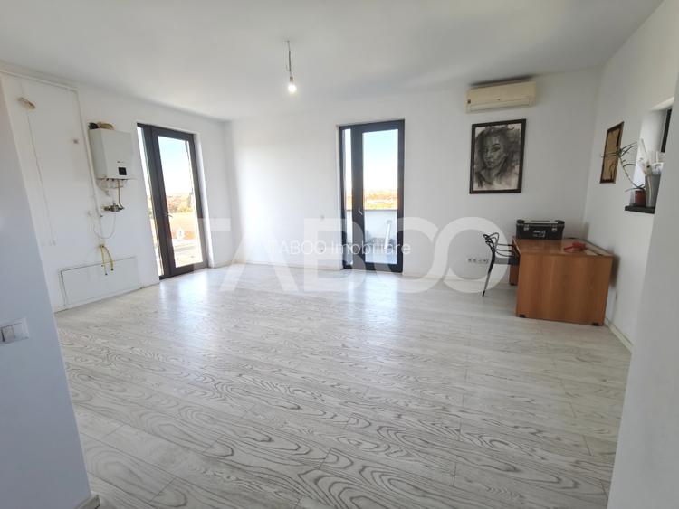Penthouse 3 camere de inchiriat - 87 mp utili - disponibil imediat - 3