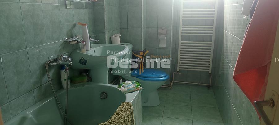 APARTAMENT CU 3 CAMERE IN ZONA MATERNA SITUAT LA ETAJUL 3 BLOC TURN - 11