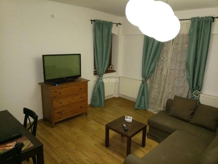 Vand apartament 3 camere Damaroaia Jiului zona linistita - 5