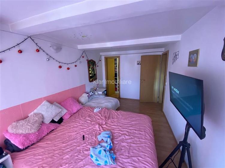 Vanzare apartament pe 2 nivele  in Ansamblu Oasului 86-90 - 11