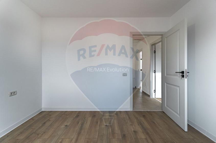 DUPLEX 8 camere de vanzare| Constructie noua| Izvor, BV | Comision 0% - 40