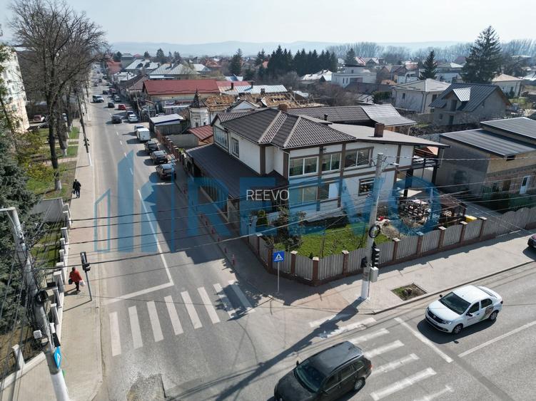 Clădire și teren de investiție, central Roman - 32