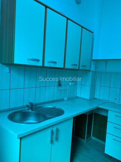 UNIRII-METROU, etaj IN VILA ,88 MP,3 camere, firma,,locuinta,720 euro - 9