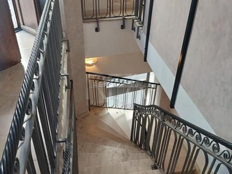 Spatiu Comercial  Versatil Centrul Istoric - 2