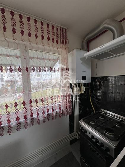 Garsonieră de vânzare – zona Micro 7, demisol - 4