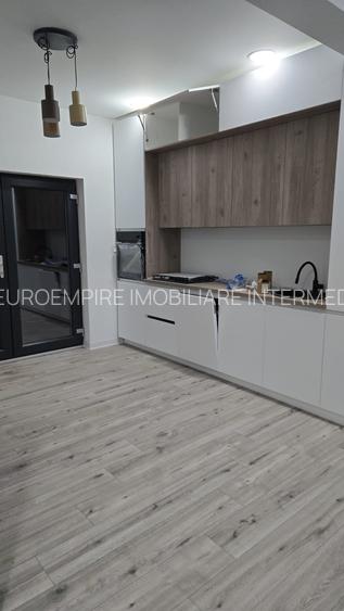 Casă de vânzare cu 3 camere, zona Lazu - 6