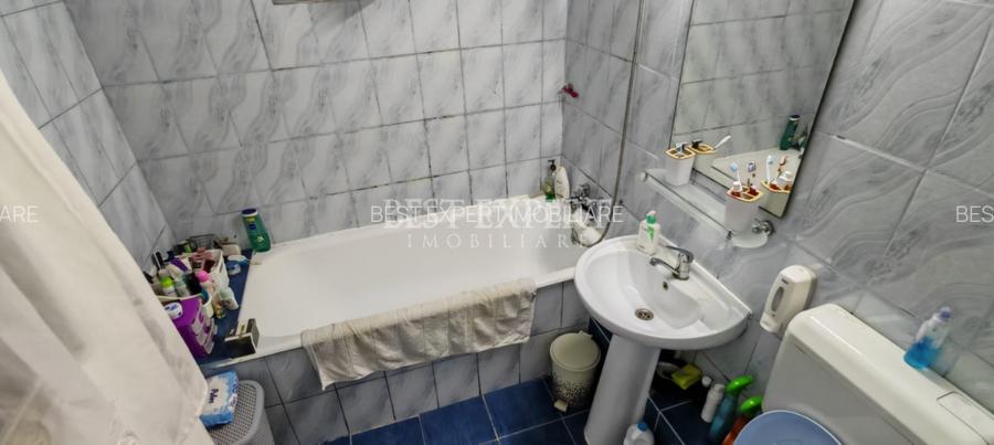 Apartament 4 camere  cu geam la baie, bloc reabilitat - 14