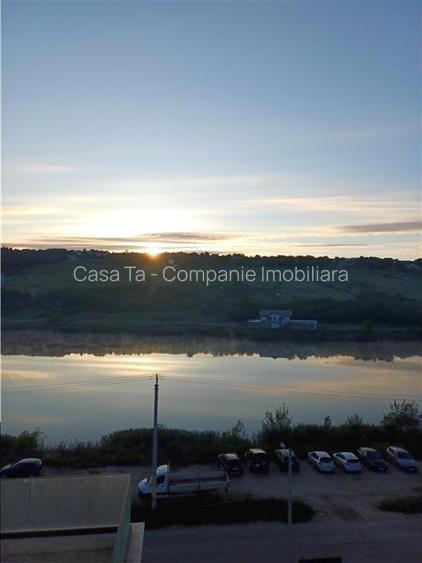 Locuinta cu 4 camere pentru un proprietar cu imaginatie - 2