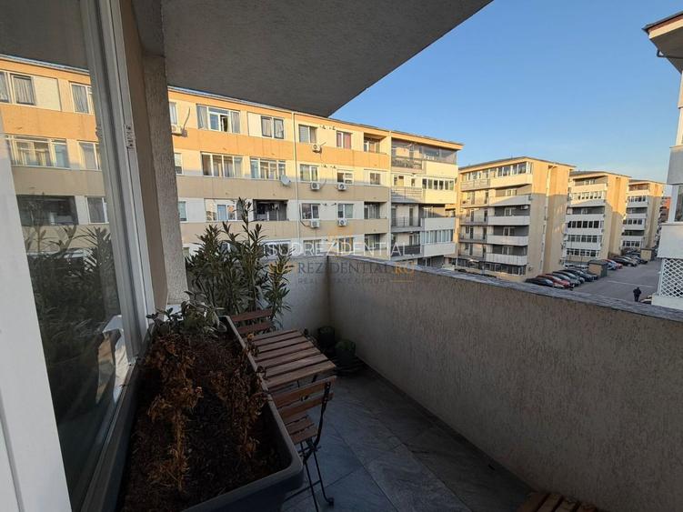 Apartament 2 camere, decomandat, mobilat, parcare inclusa, Sector 4 - 24