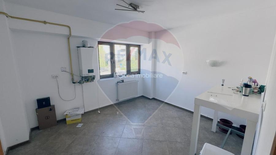 2 camere, central, A.I Cuza ideal pentru firmă, liber - 7