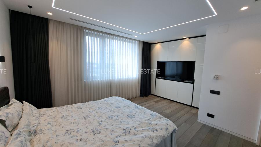 APARTAMENT 8 CAMERE CU SCARA INTERIOARA TIP LOFT -ULTRA LUX - 56