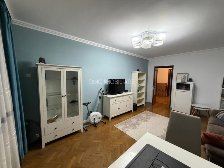 Drumul Taberei, Sibiu, 4 camere, 110mp, bloc tip H, complet renovat, parcare. - 2